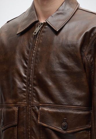 Abercrombie & Fitch Välikausitakki värissä ruskea