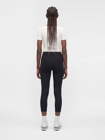 Nike Sportswear Skinny Leggings i sort
