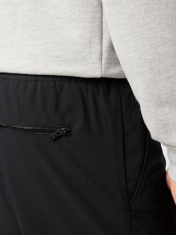 DRYKORN Regular Shorts 'JEG' in Schwarz