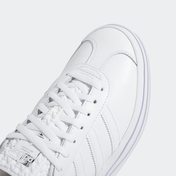 Baskets basses 'Gazelle Bold' ADIDAS ORIGINALS en blanc