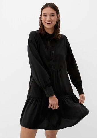 Robe-chemise QS en noir : devant