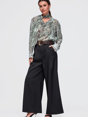 Ombre Regular Trousers in Black
