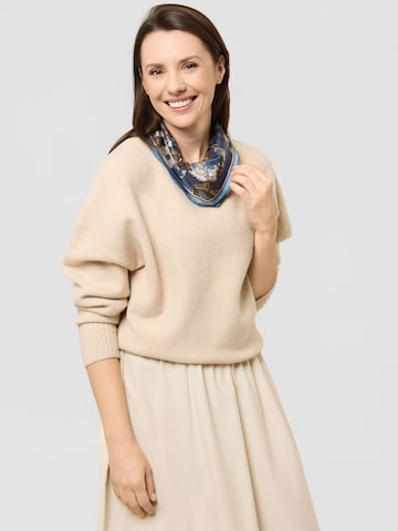 CODELLO Shawl in Blue: front