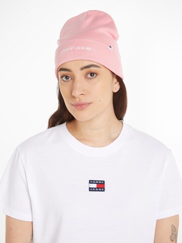 Tommy Jeans Beanie in Pink: front