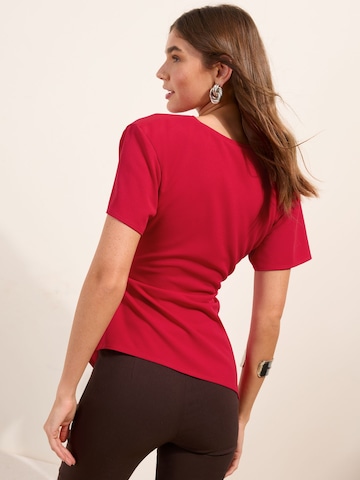 Friends Like These Blouse in Rood