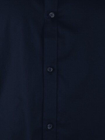 Jack & Jones Plus جينز مضبوط قميص 'CARDIFF' بلون أزرق