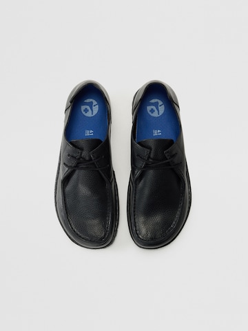 BIRKENSTOCK Snøresko 'Utti' i sort