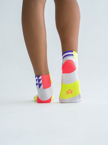 INCYLENCE Athletic Socks in White