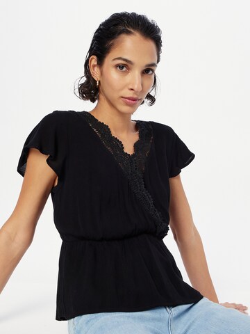 ABOUT YOU Shirt 'Elsa ' in Black