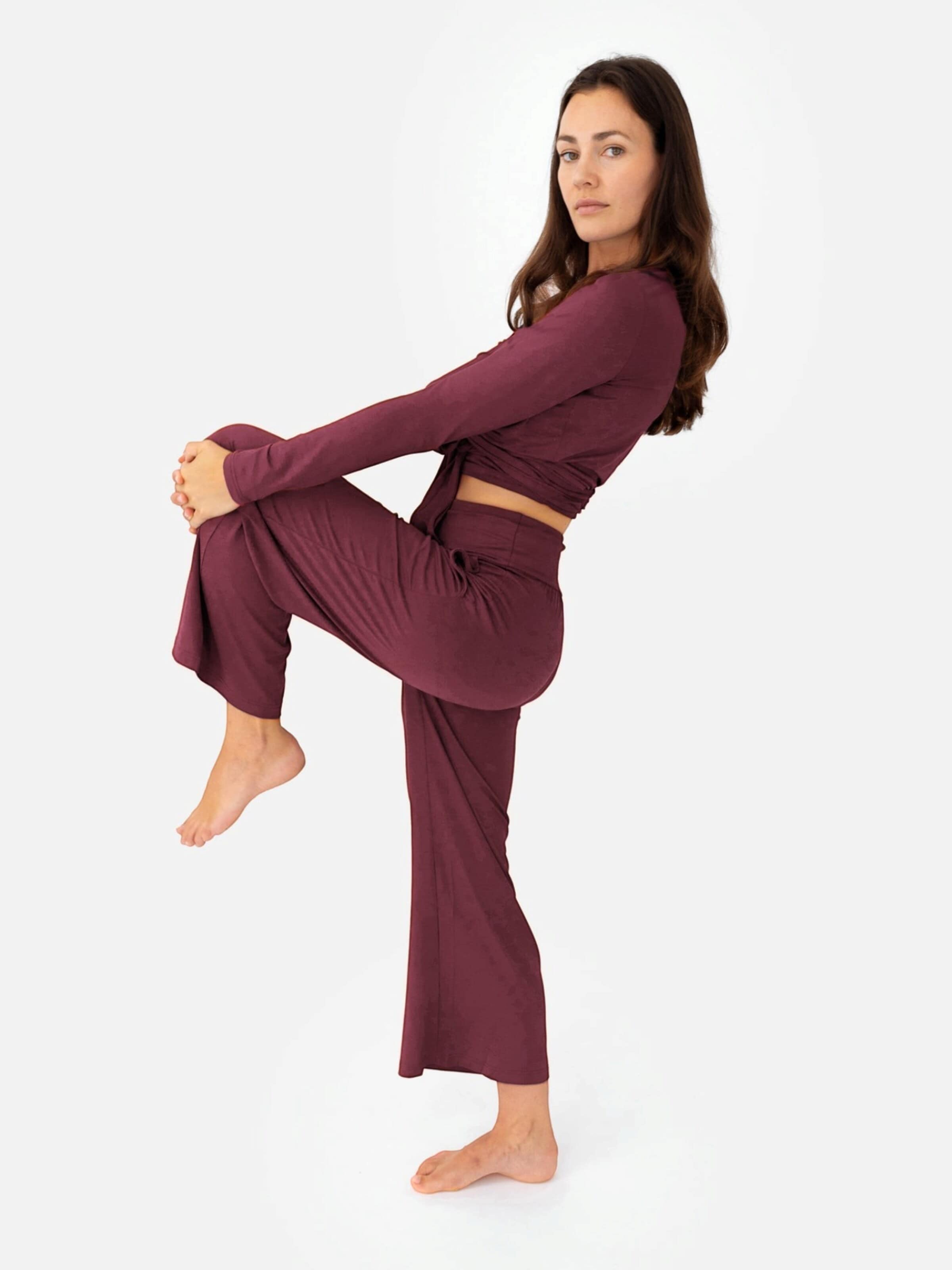 LOTUSCRAFTS Wide leg Sports trousers 'Heya Culotte' in Red