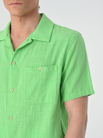 Antioch Regular fit Button Up Shirt in Green