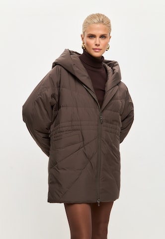 CESARE GASPARI Winterjas in Bruin