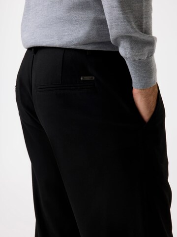 GUESS Slimfit Hose in Schwarz