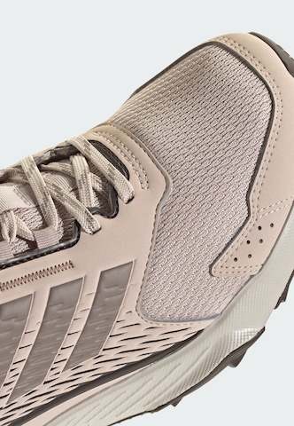 Chaussure de course 'Tracefinder' ADIDAS TERREX en gris