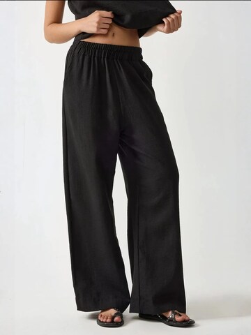 Pantalons de tailleur Hiccup en noir