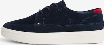 TOMMY HILFIGER Urheilulliset nauhakengät värissä sininen: etupuoli