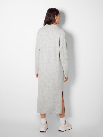 Bershka Úpletové šaty – šedá