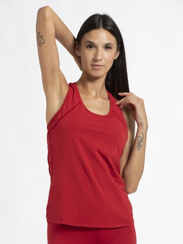 Top sportivo di DEHA in rosso: frontale