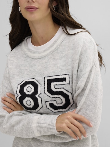Pullover extra large di bonprix in grigio