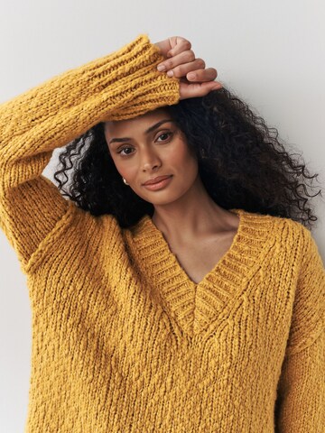 Next Pulover | rumena barva