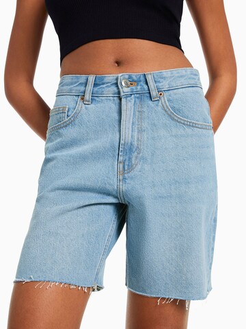 Bershka Regular Jeans in Blauw