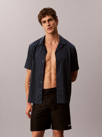 Coupe regular Chemise Calvin Klein Swimwear en bleu : devant