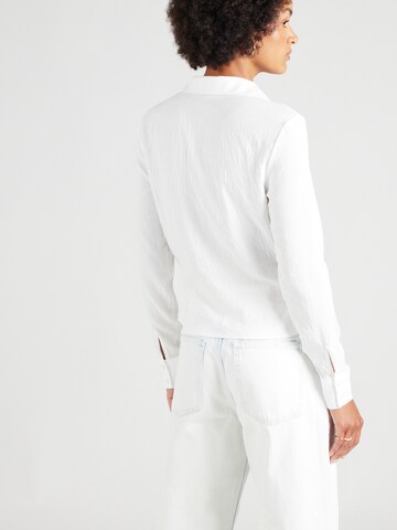 Trendyol Bluse in Weiß