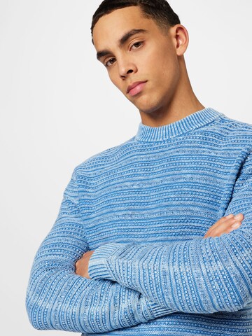 Abercrombie & Fitch Sweter w kolorze niebieski