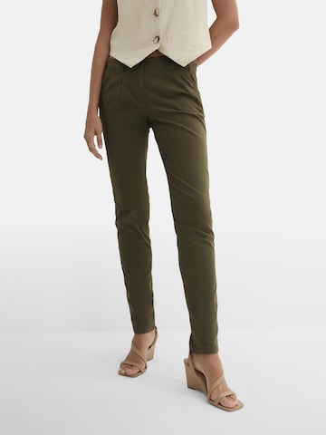 bonprix Regular Chinohose in Grün