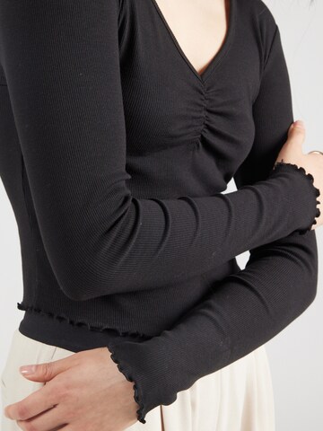 Maglietta 'ONLBETTY' di ONLY in nero