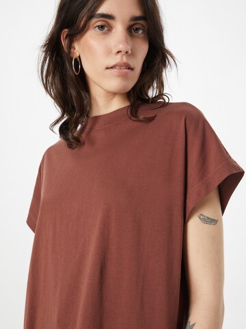 T-shirt 'MADHU' MELAWEAR en marron