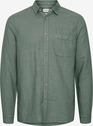 !Solid Button Up Shirt in Green: front