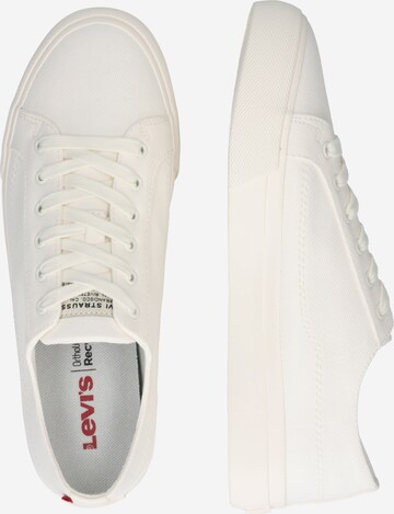 LEVI'S ® Låg sneaker 'DECON' i vit