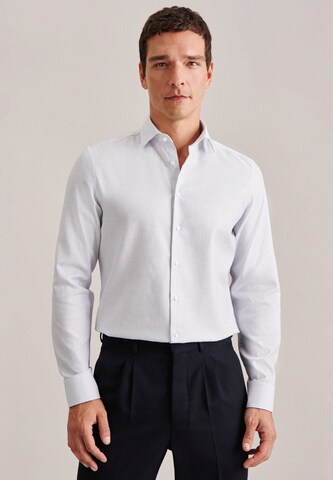 Coupe slim Chemise business SEIDENSTICKER en blanc : devant