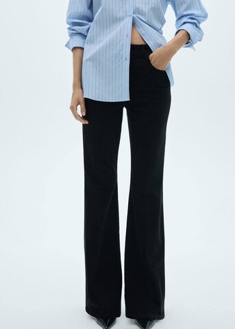 MANGO Regular Jeans 'Violetap' in Zwart: voorkant
