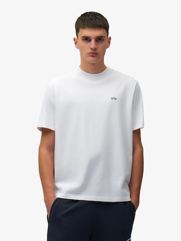 ARTE ANTWERP Shirt in White: front
