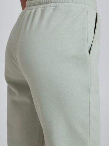 Tapered Pantaloni 'SAFINE' di The Jogg Concept in verde