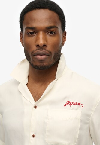 Coupe regular Chemise 'Merchant Suika' Superdry en beige