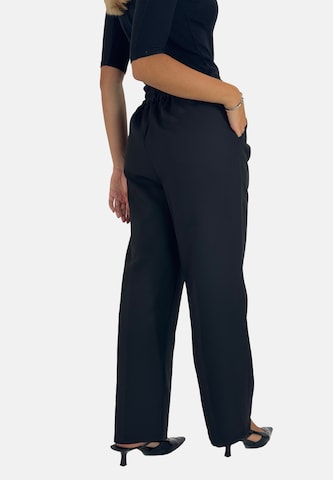 Elara Loose fit Pleat-Front Pants in Black