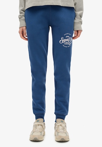 Effilé Pantalon Superdry en bleu : devant