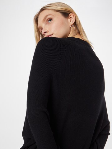 s.Oliver - Pullover em preto