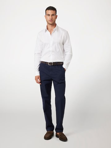 GUESS Slim fit Srajca | bela barva