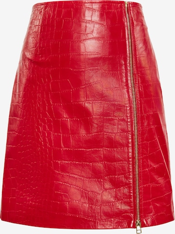 faina Пола в червено: отпред