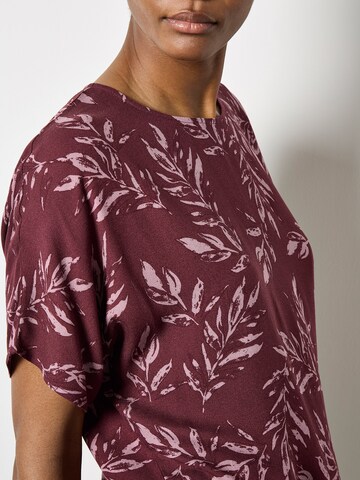 Chemisier Apricot en rouge