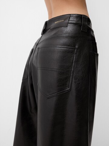 Bershka Wide leg Trousers in Black