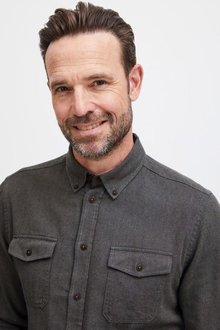 FQ1924 - Ajuste regular Camisa 'Steven' en gris