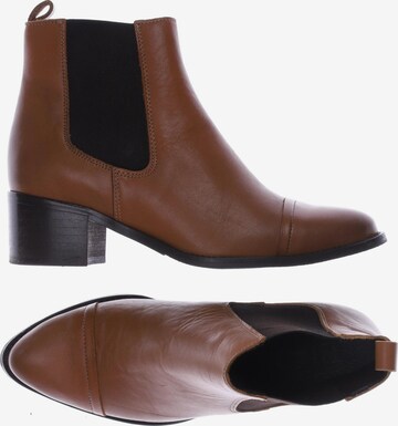 Bianco Dress Boots in 37 in Brown: front