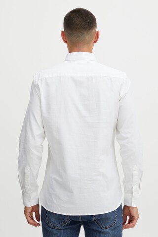 Coupe regular Chemise 'Anton' Casual Friday en blanc