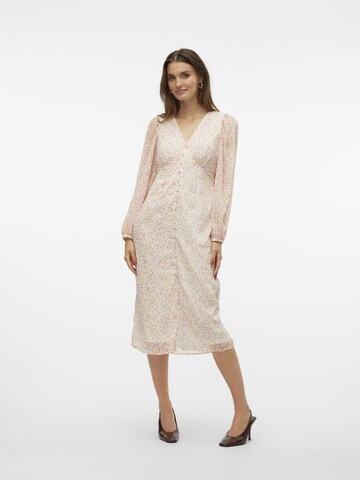 Robe-chemise 'SMILLA' VERO MODA en blanc