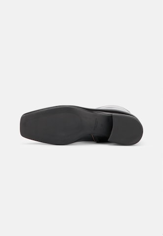 VAGABOND SHOEMAKERS - Botim 'MONA' em preto